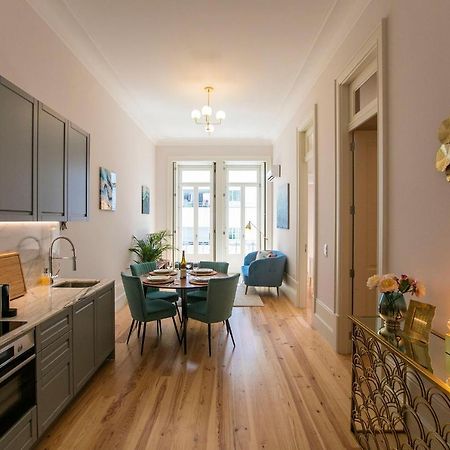Lovelystay - 2Br Flat With Ac In Duque De Loule Porto Exterior photo